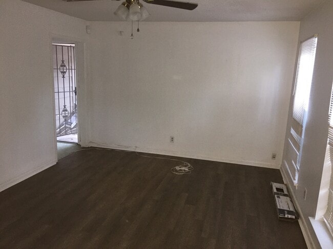 Foto del edificio - 56 Southern Oaks Dr