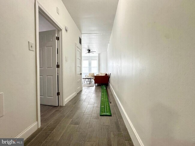 Foto del edificio - 325 N Preston St