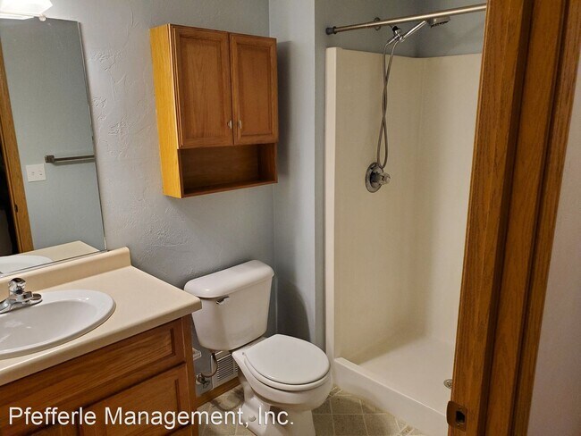 Building Photo - 3 br, 2 bath House - 1403 Manitowoc Road