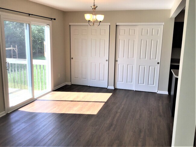 Foto del edificio - 4319 Hunting Hawk Drive