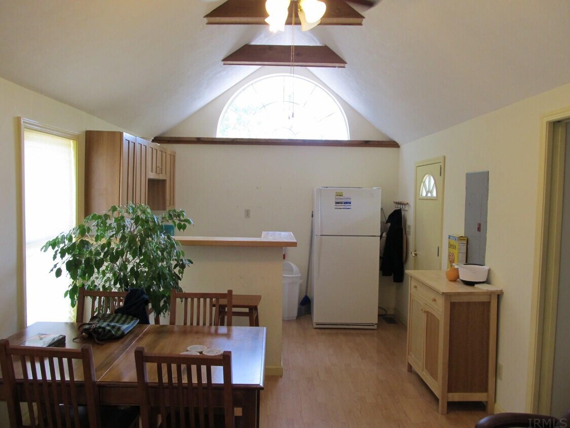 613 W Kirkwood Ave, Bloomington, IN 47404 House Rental in Bloomington