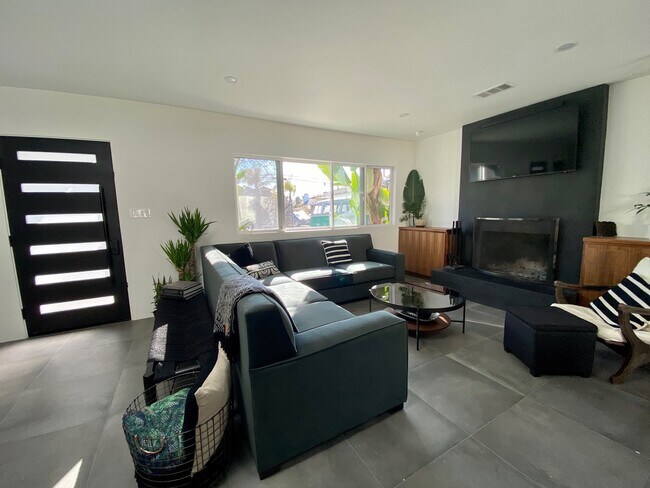 Foto del edificio - 2009 Warfield Ave