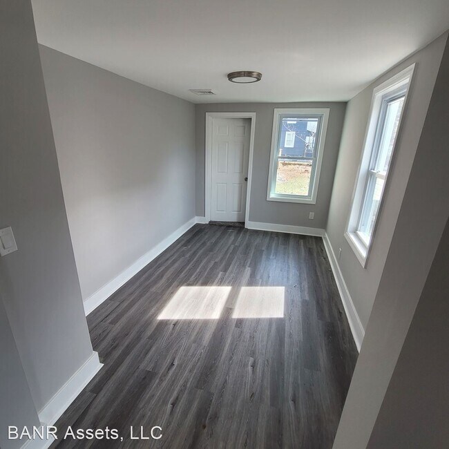 Building Photo - 3 br, 1.5 bath House - 309 Shrewsbury Ave