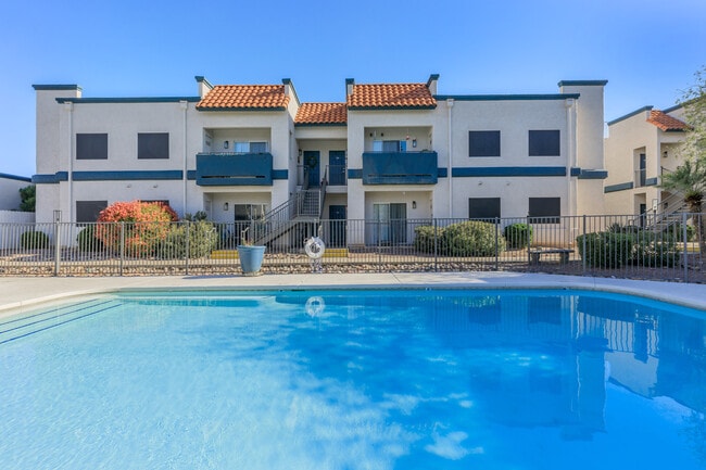 Building Photo - Vertical East Apartments *All Units Remode...