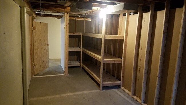 Storage Locker - W169N8924 Hoyt Dr