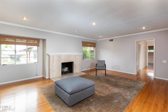 Building Photo - 2 br, 2 bath Condo - 2393 El Molino Ave