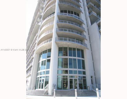 Building Photo - 690-691 SW 1st Ct