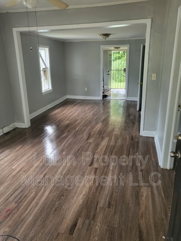 Building Photo - 1088 Semmes St