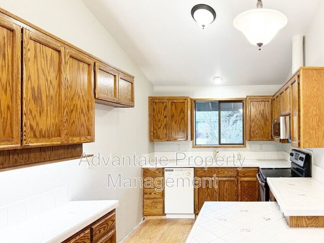 Foto del edificio - 3698 NW Oleander Pl