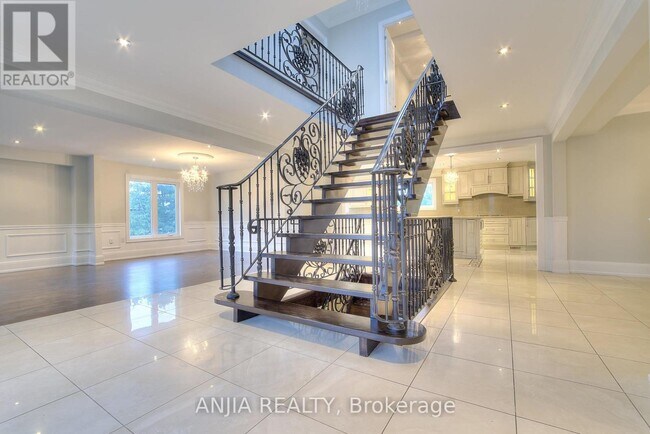 Building Photo - 44 Bellini Ave