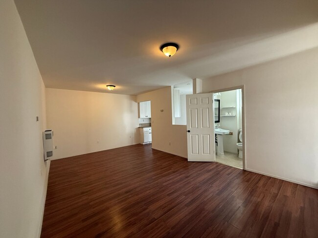 Foto del edificio - 2553 K St