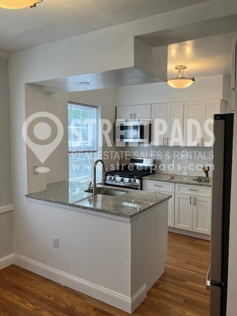 Foto del edificio - 1153 Beacon St