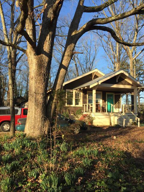 Foto del edificio - 2200 Shoal Creek Dr