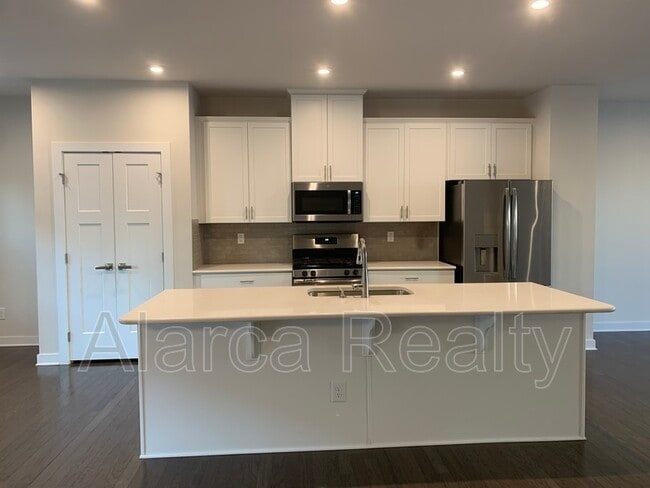 Building Photo - 1813 Shumard Ln