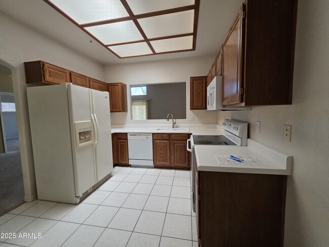Building Photo - 10745 N 117th Way
