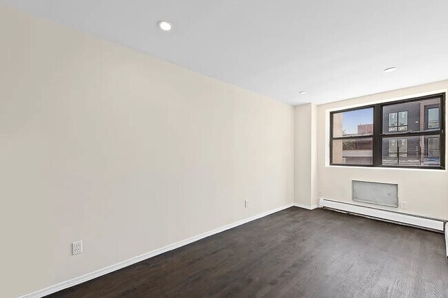 Foto del edificio - 825 Madison St