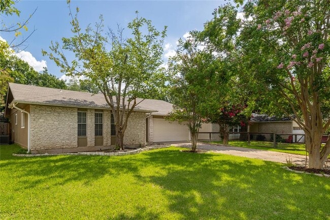 Building Photo - 4104 Harcourt Dr