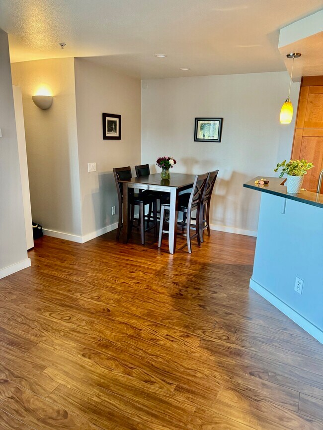 Building Photo - 11395 Affinity Ct