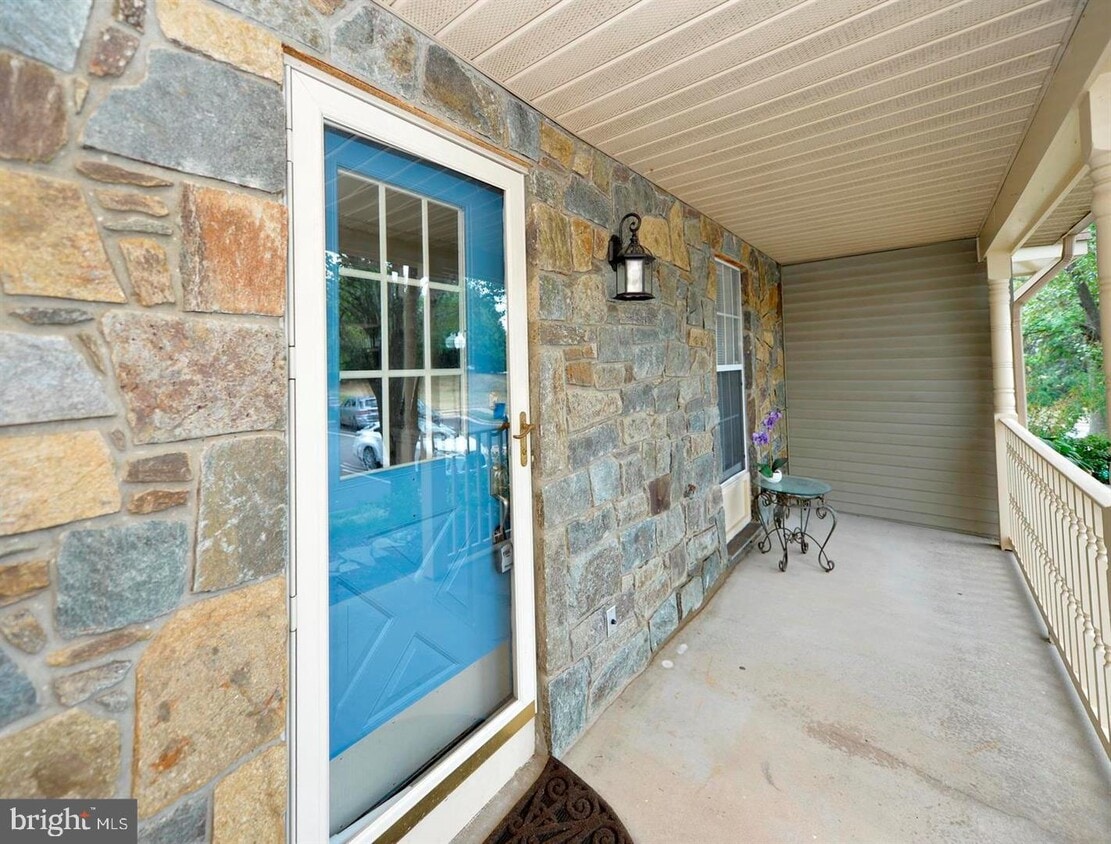 Primary Photo - 43855 Chloe Terrace