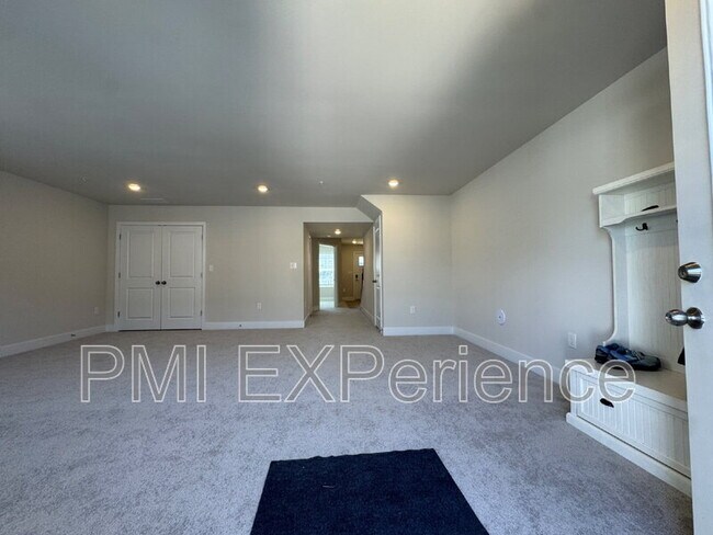 Foto del edificio - 10705 Millport St