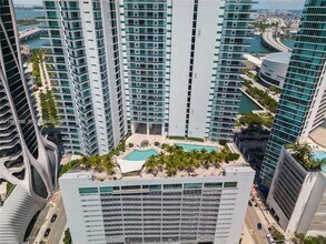 Building Photo - 900 Biscayne Blvd