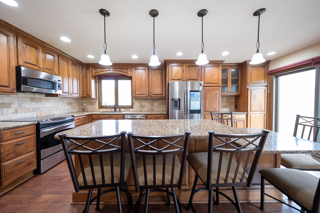 Building Photo - 1417 Raleigh Dr