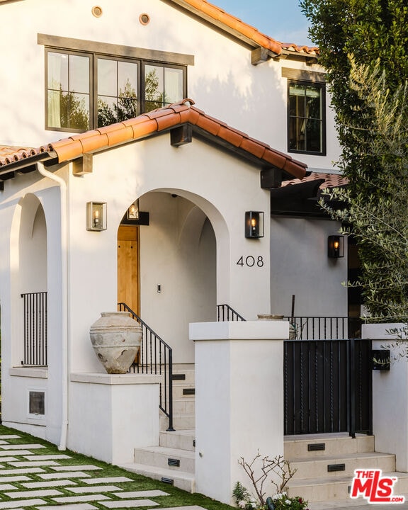 Foto del edificio - 408 Westbourne Dr