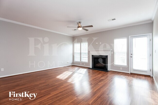 Foto del edificio - 15507 Troubadour Ln