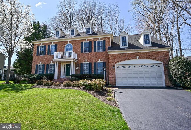 Building Photo - 9753 Bright Silk Dr