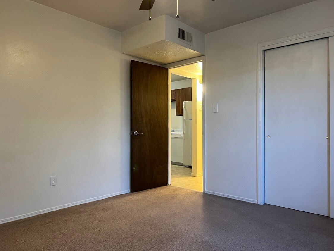 Foto del edificio - 609 Kingman Ave