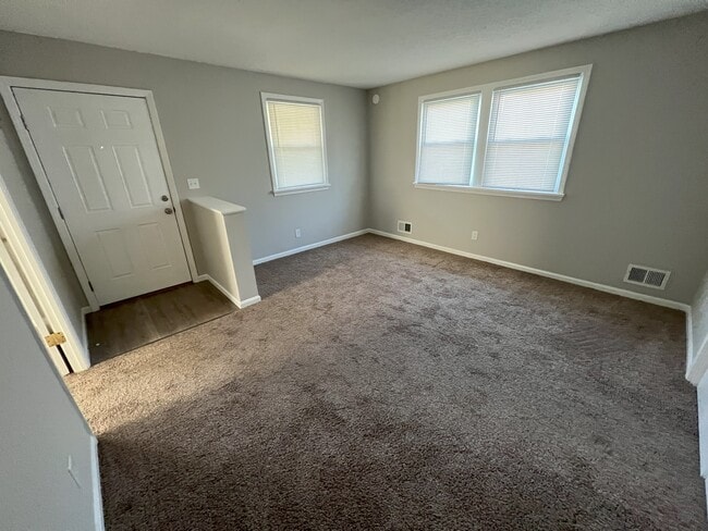 Sala de estar - 4347 Cavelle Ave