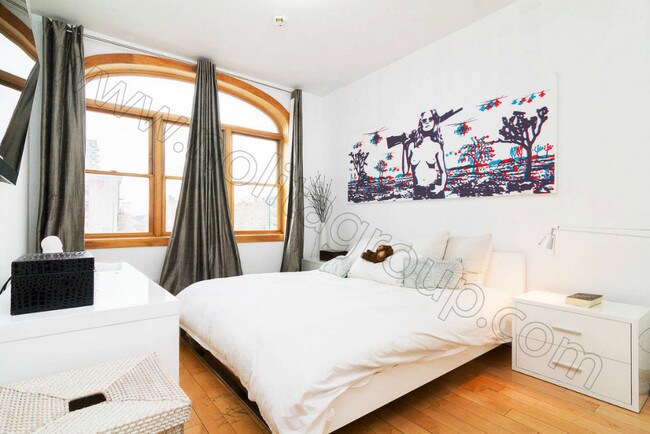 Building Photo - 180 Bowery