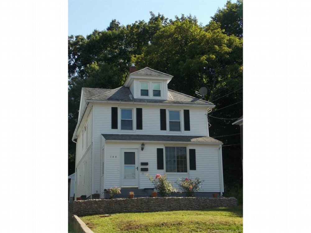 Primary Photo - 144 Berlin Ave