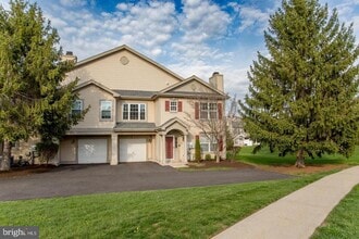 Building Photo - 1108 Julian Dr W