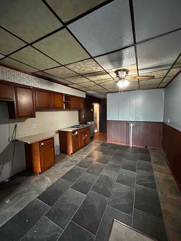 574 Main St Unit 2, Vandling, PA 18421 Room for Rent in Vandling, PA