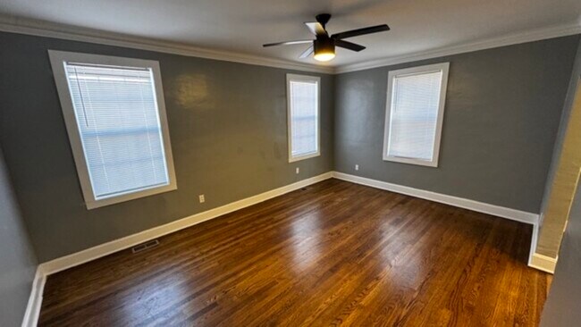 Building Photo - 1755 Jackson Ave