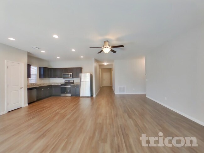 Building Photo - 33598 N Draba Ln