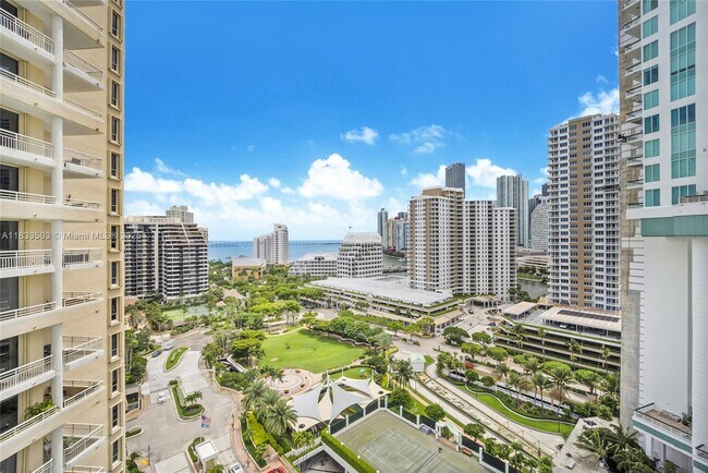 Building Photo - 888 Brickell Key Dr