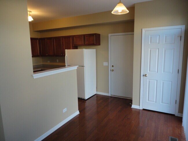 Building Photo - 1825 Bluestem Circle