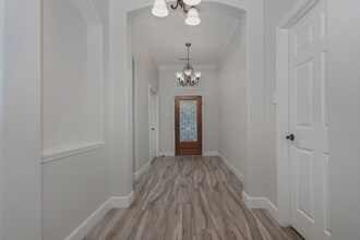 Building Photo - 203 S Brooksedge Cir