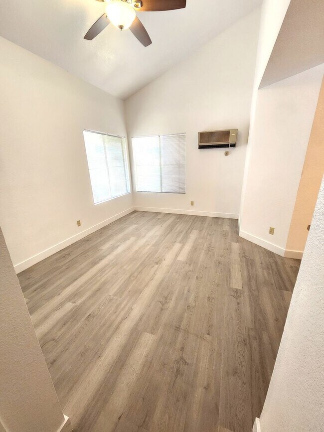 Foto del edificio - Charming Condo in the city of Las Vegas
