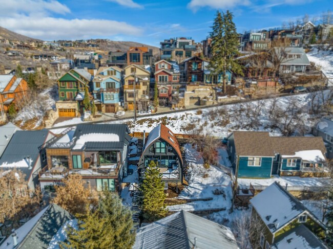 Foto del edificio - Charming A Frame Chalet in Old Town