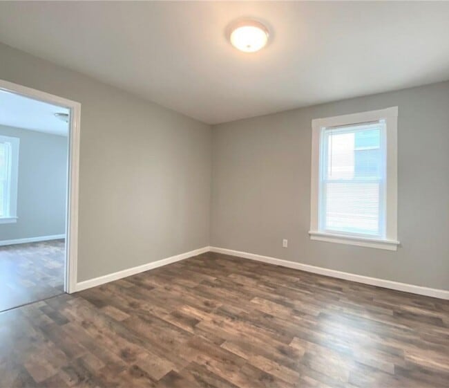 435 Wood Ave Unit 3, Woonsocket, RI 02895 Apartments in Woonsocket