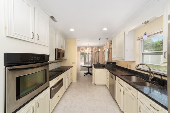 Foto del edificio - Beautiful 3/2 in Forest Ridge
