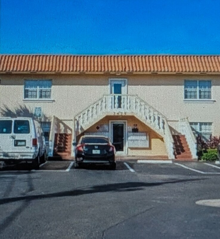 Foto del edificio - 2625 N Andrews Ave