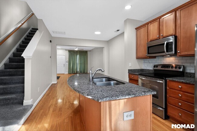 Foto del edificio - 8745 Cypress Grove Run