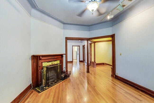 Foto del edificio - 3536 N Wilton Ave