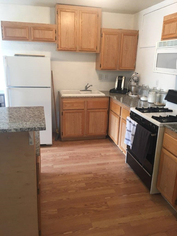 Primary Photo - 1520 E Helen Way