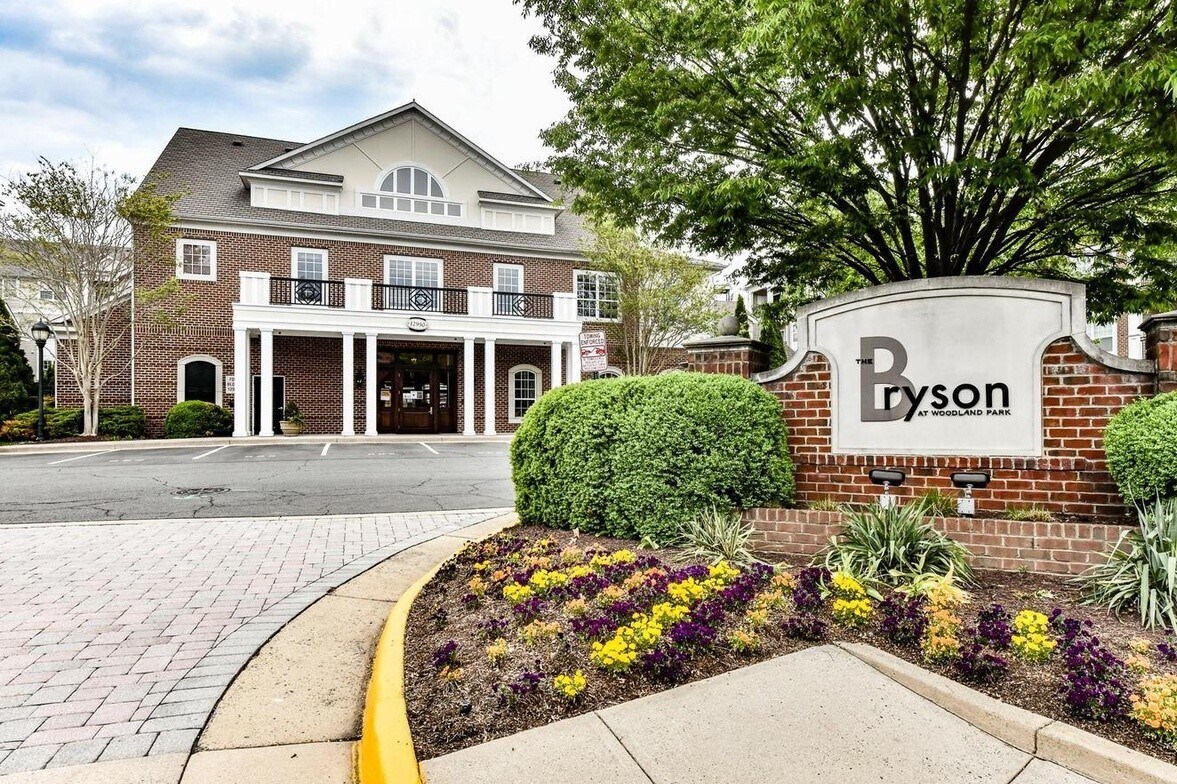 Foto principal - 12913 Centre Park Cir