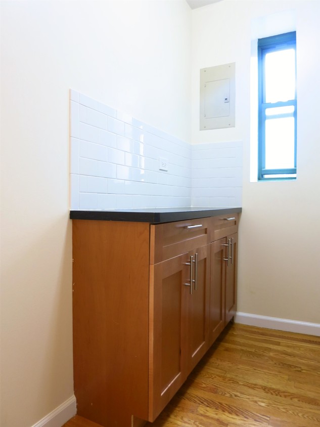 Foto principal - 515 E 78th St